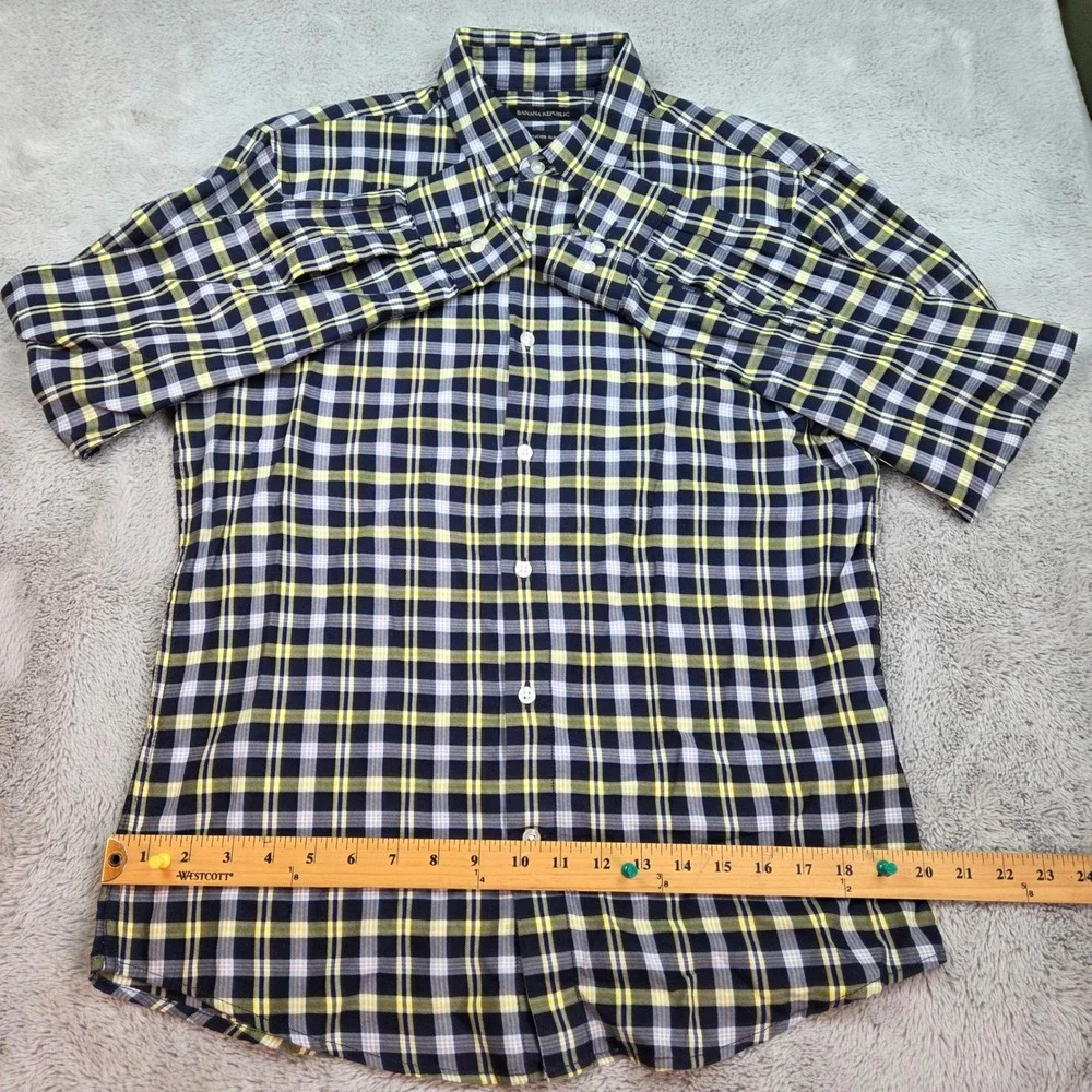 Banana Republic Button Down Shirt Mens M Untucked Slim Fit Plaid Navy Yellow